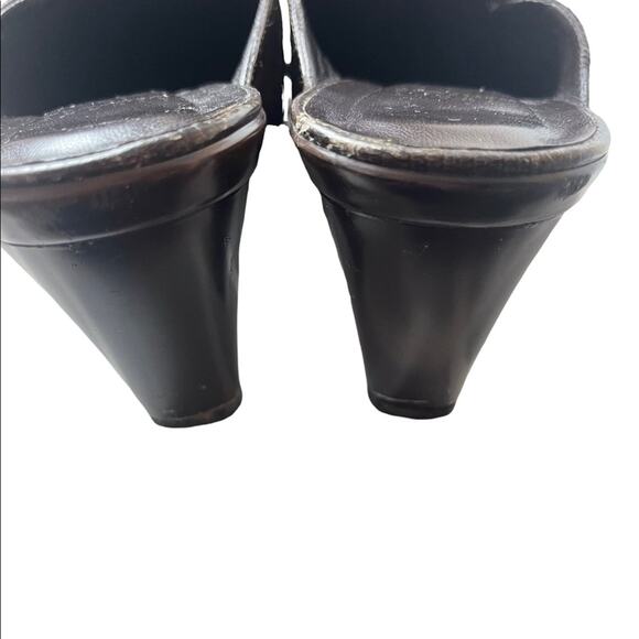 Stuart Weitzman Leather Croc Embossed Mules Clogs Shoes Women's Size 10 - Picture 5 of 11